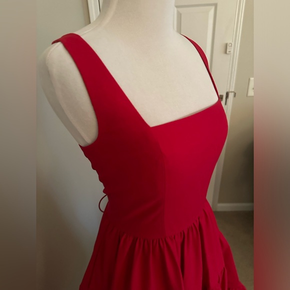 Adorable Chelsea Reece Madonna MIDI dress size 8-10 red dress square neckline - Picture 4 of 9